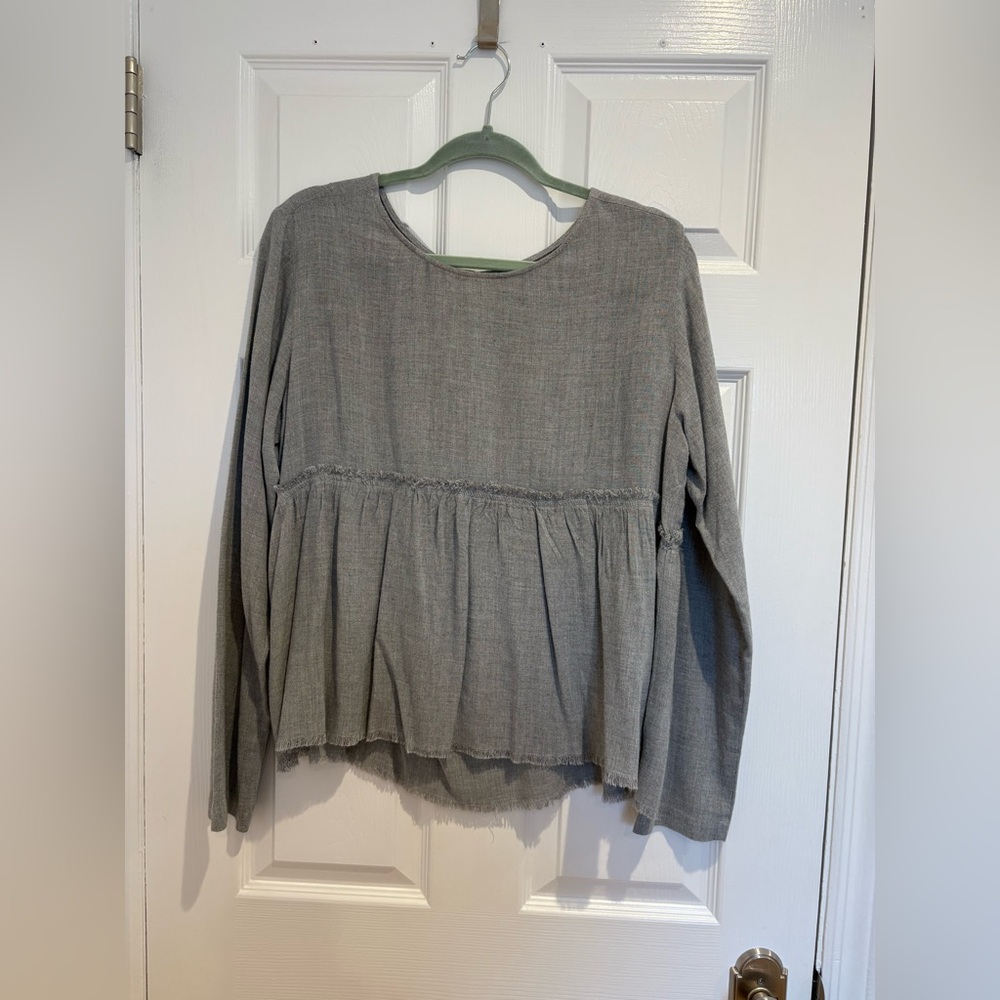 Cloth & Stone Gray Peplum Blouse